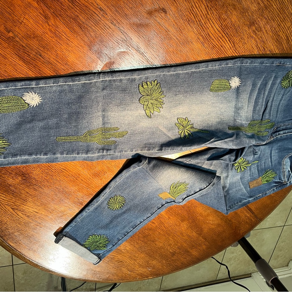 L&B Blue Denim Jeans with Cactus Embroidery